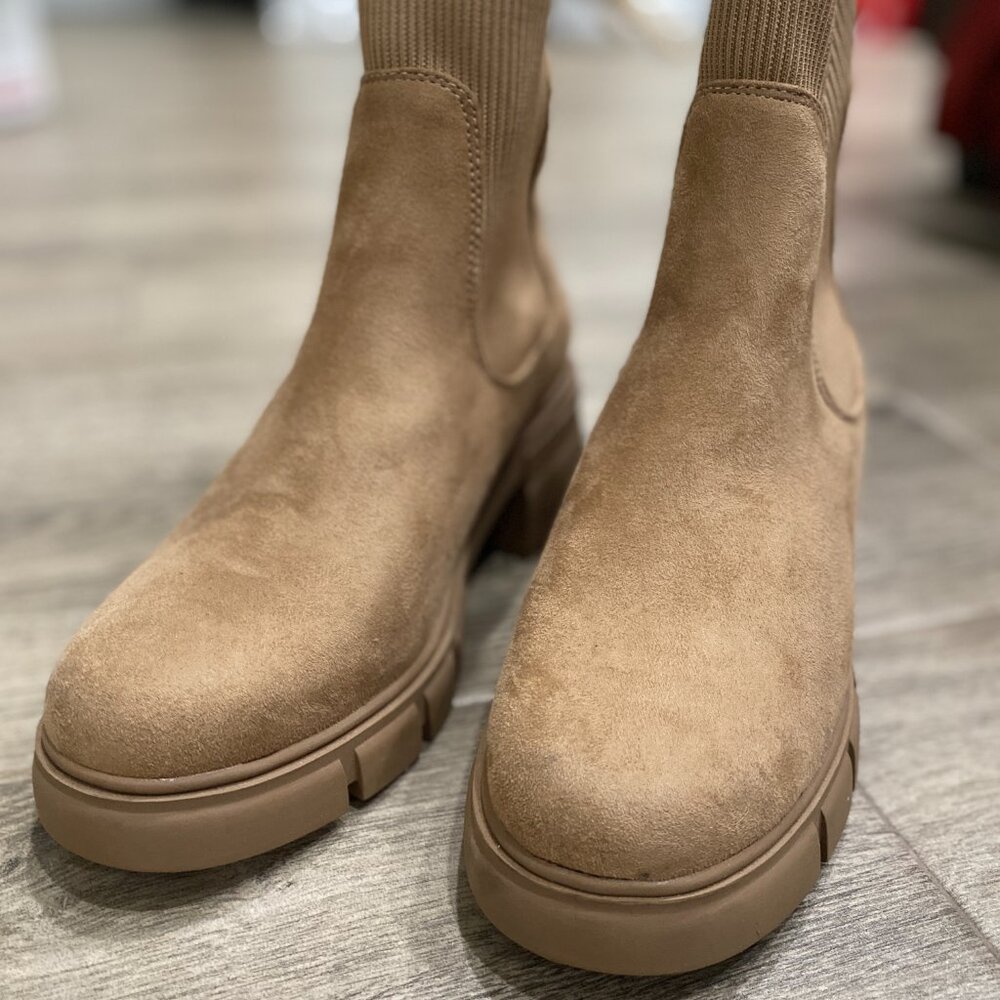 Redtop Chelsea Boots Size 8